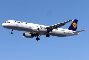 News Photo 2 - Europe - Samakaalikam - europekochiflightlufthansa