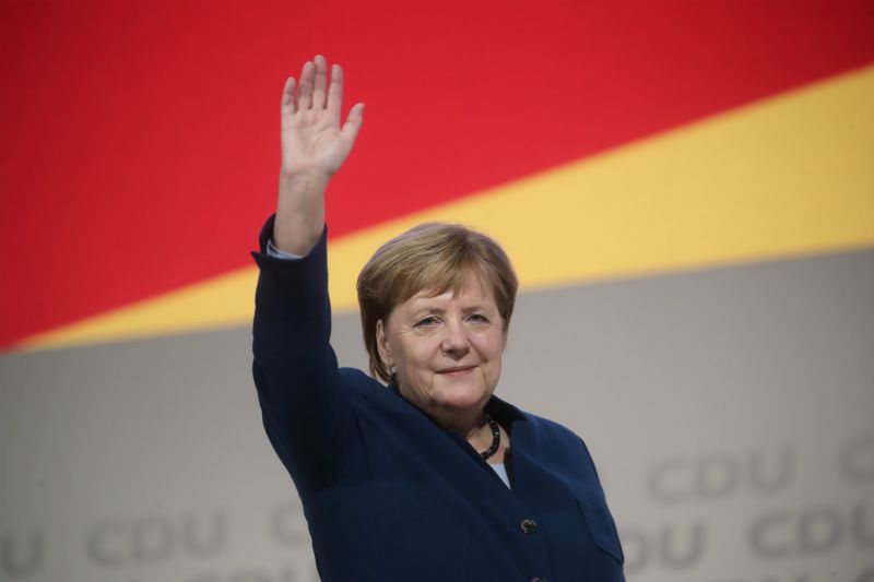 News Photo 1 - Germany - Otta Nottathil - merkel_visit_india_oct_31