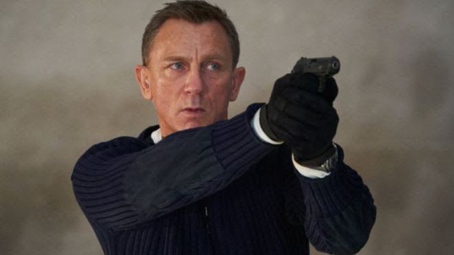 News Photo 1 - U.K. - Cinema - 10320207bond