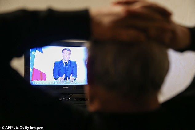 News Photo 1 - Europe - Otta Nottathil - 251120203macron