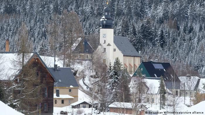 News Photo 1 - Germany - Otta Nottathil - 162202110cold