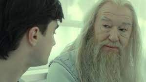 News Photo 1 - U.K. - Cinema - harry_potter_actor_gambon_dies