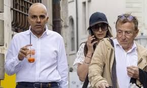 News Photo 1 - Europe - Otta Nottathil - hinduja_family_sentence