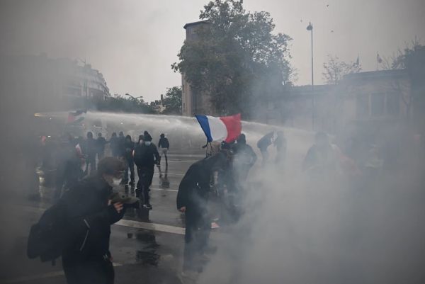 News Photo 2 - Europe - Otta Nottathil - france_demo_1000_peoples_arrested_sunday_oct_24_2026