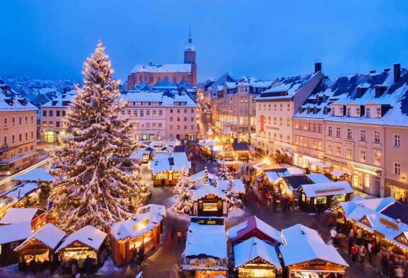 Photo #1 - Germany - Finance - IS_terror_threat_x_mas_markets_germany