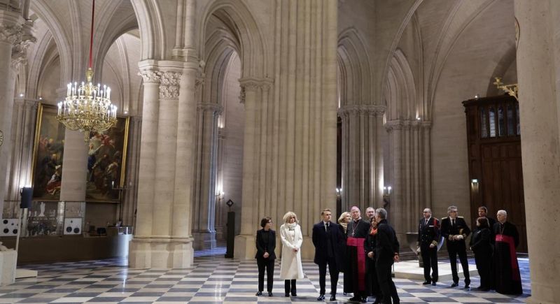 Photo #1 - Europe - Otta Nottathil - immanuel_macron_visited_renoovated_notre_dame_kathedral