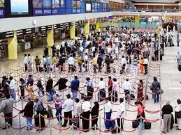 Photo #1 - Europe - Otta Nottathil - dubai_airport_crowd